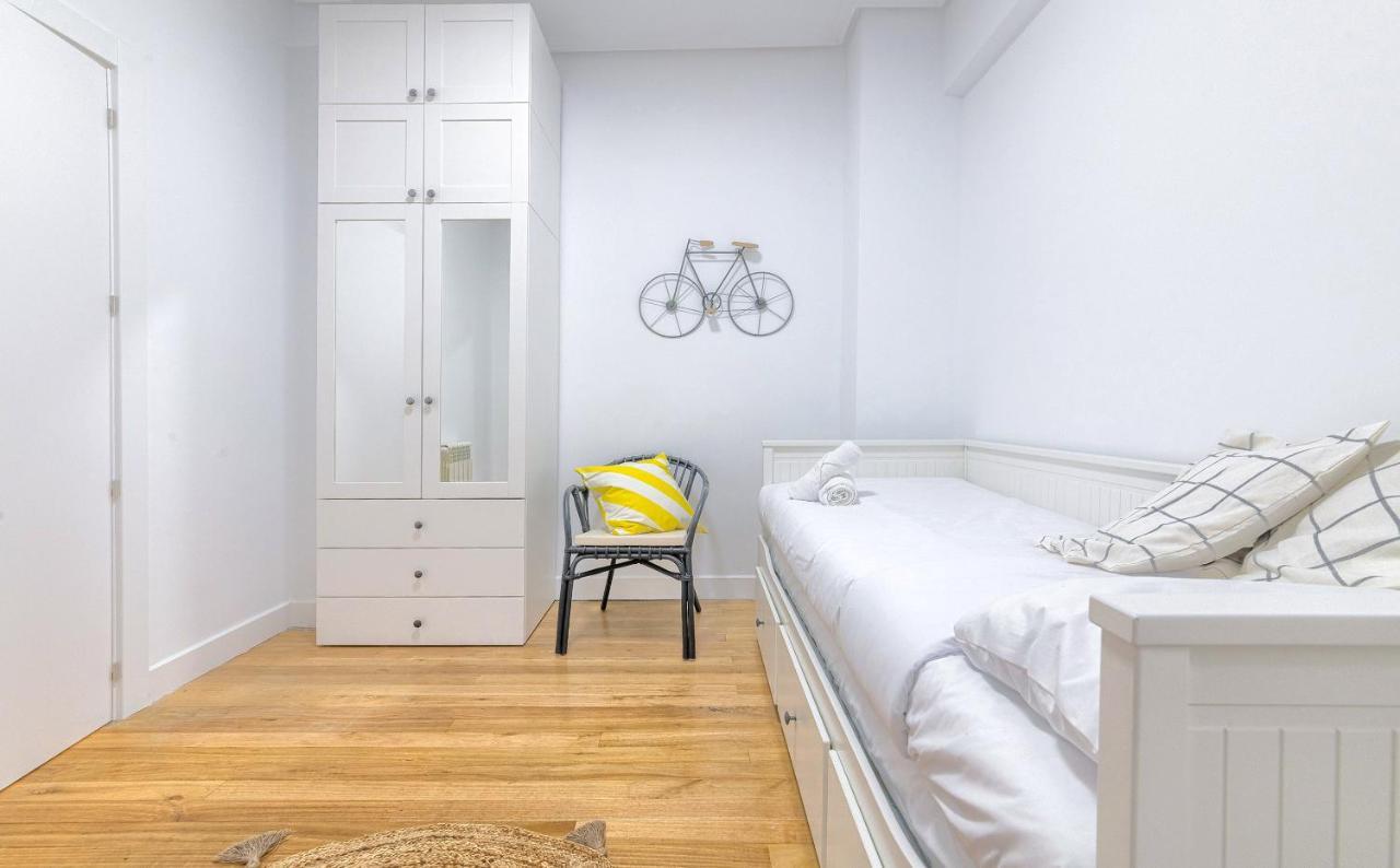 Iturribide Hogar Moderno Junto Al Metro Apartman Bilbao Kültér fotó