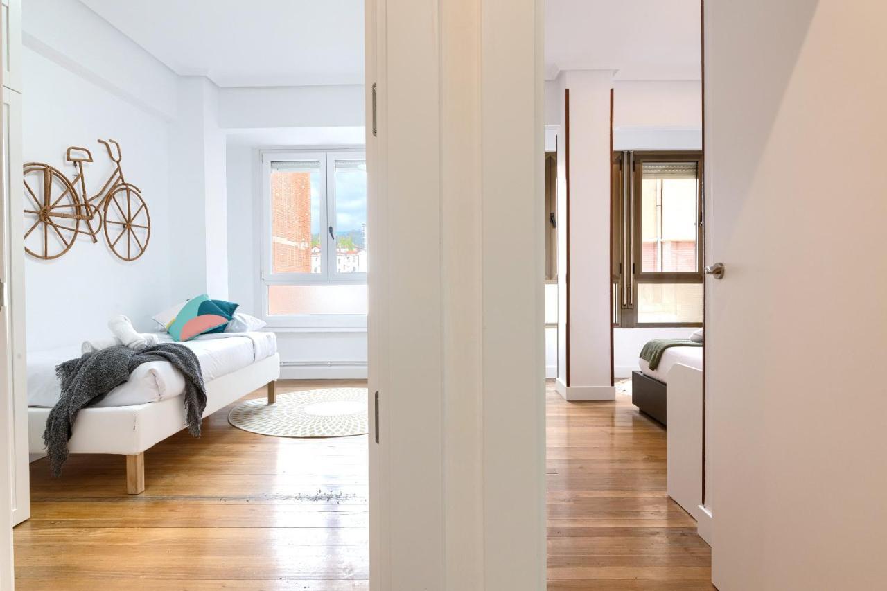 Iturribide Hogar Moderno Junto Al Metro Apartman Bilbao Kültér fotó