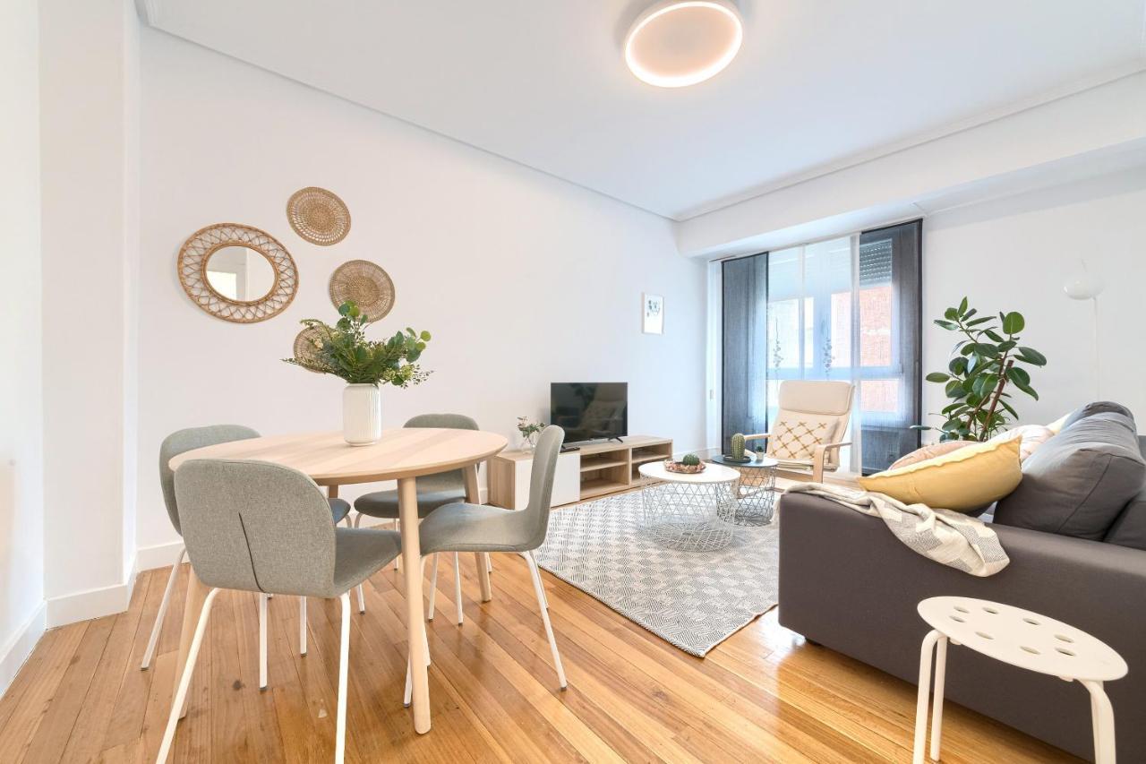 Iturribide Hogar Moderno Junto Al Metro Apartman Bilbao Kültér fotó
