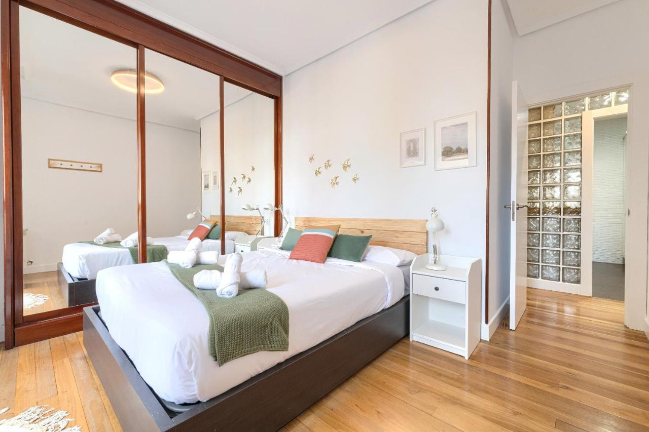 Iturribide Hogar Moderno Junto Al Metro Apartman Bilbao Kültér fotó