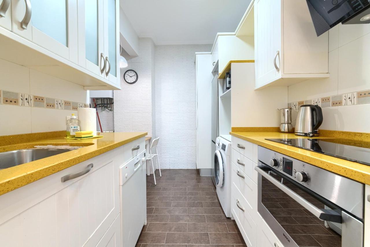 Iturribide Hogar Moderno Junto Al Metro Apartman Bilbao Kültér fotó